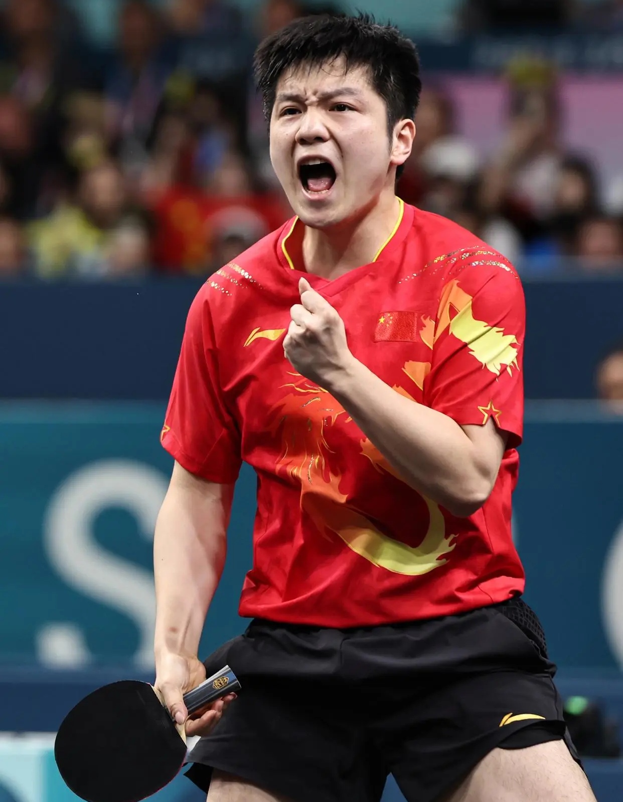 爱游戏2026-中国队险胜瑞典队，樊振东高光表现