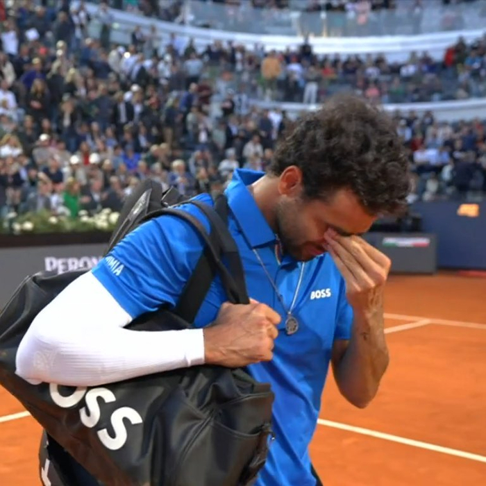 爱游戏官方-年终总决赛完胜法网，鲁德扛起全队