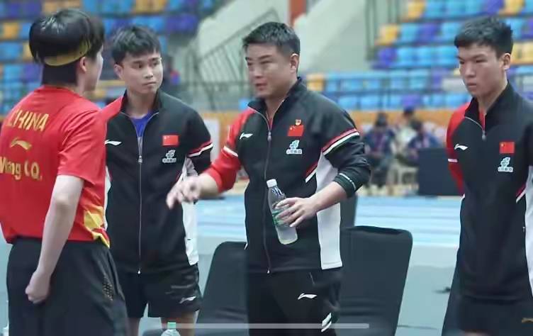 爱游戏官方-德国队翻盘波兰队，王皓扛起全队