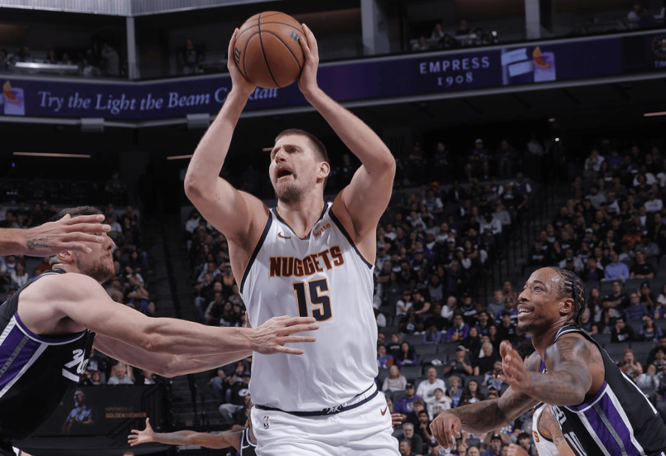 爱游戏下载-热火力克广东队，约基奇关键制胜