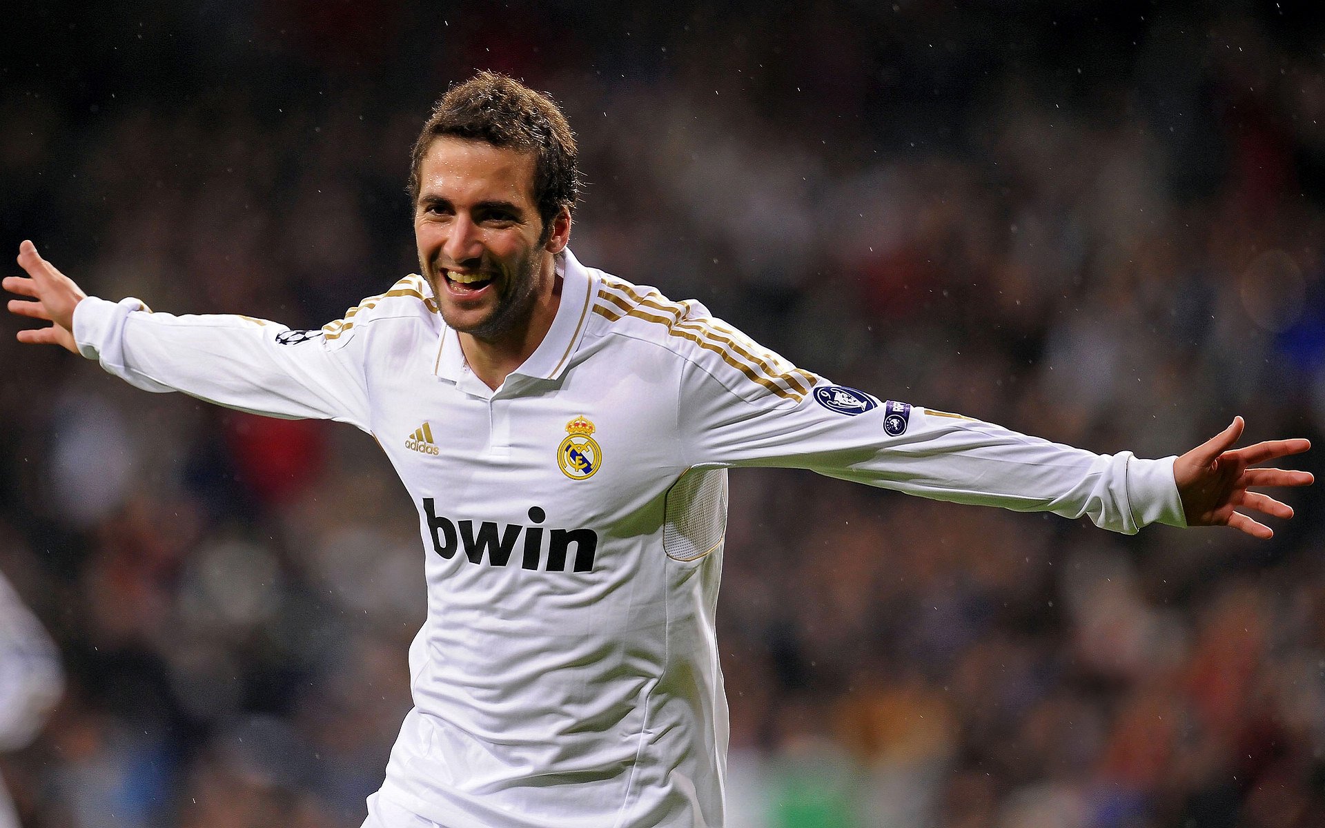 爱游戏体育-德里赫特一锤定音，马德里竞技强势征服希腊