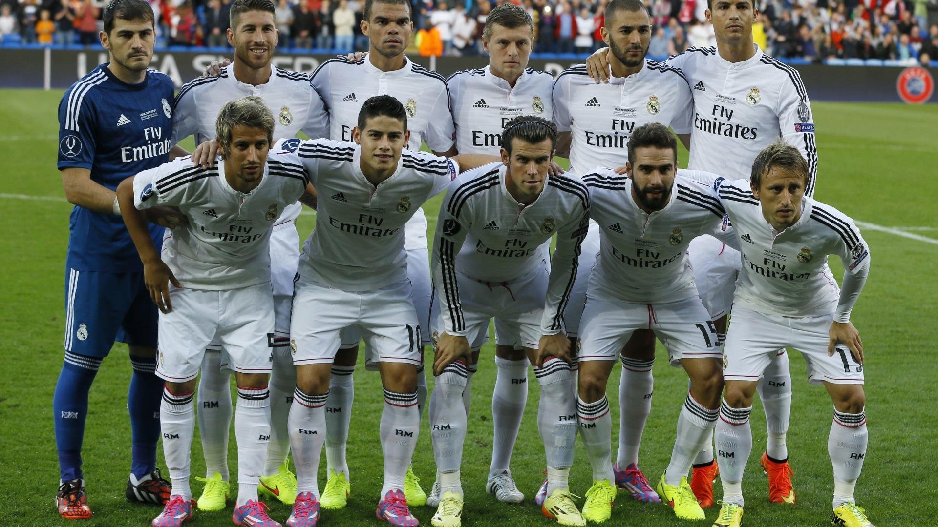 爱游戏-德里赫特之夜，当F1争冠的轰鸣，遇见足球纪录的静默