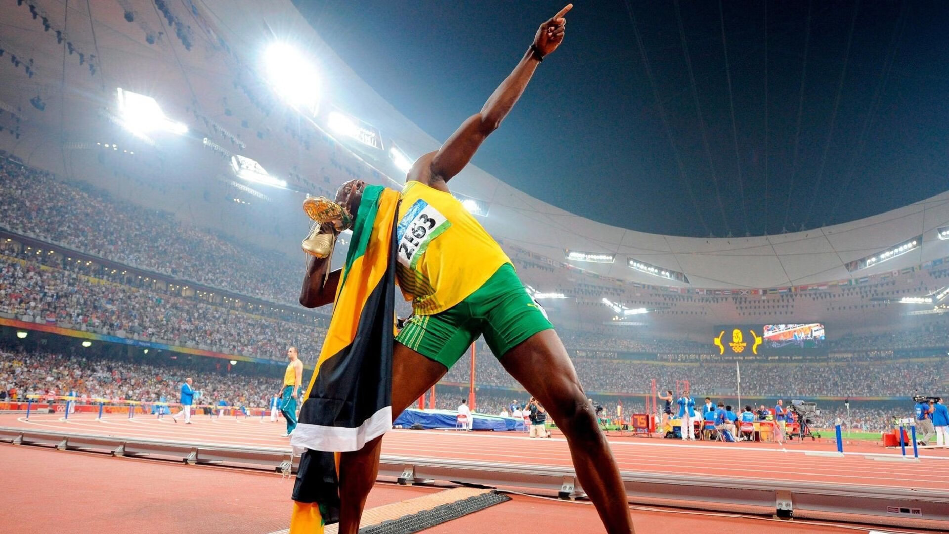 爱游戏tv-阿什拉夫统治全场，当瑞典铁骑碾过曼联的荣耀废墟